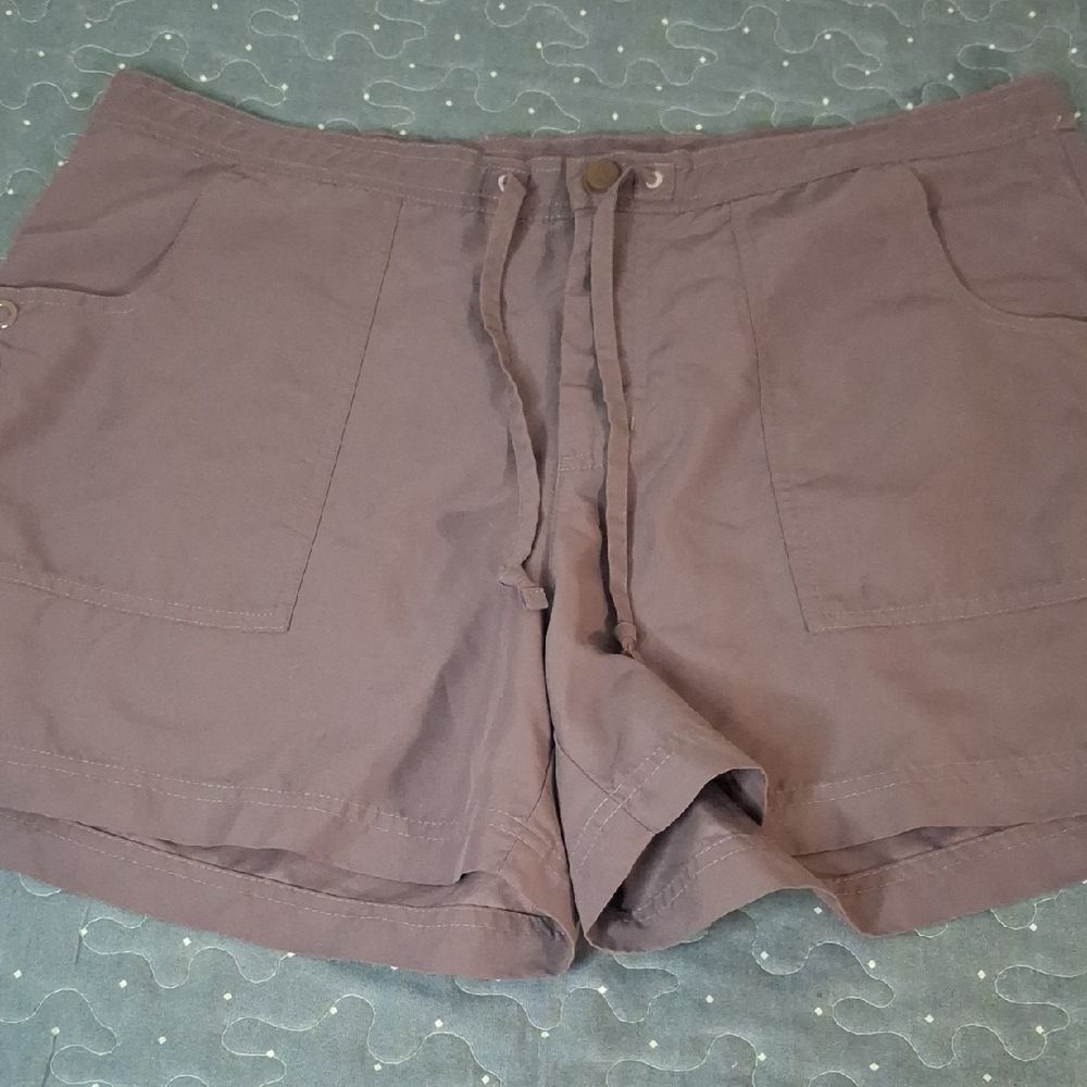 Columbia Women's Purple Cargo Shorts